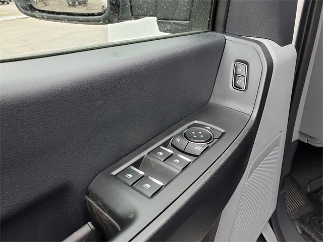 new 2025 Ford F-450 car, priced at $61,072