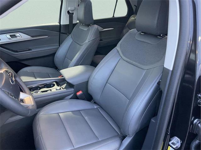 new 2025 Ford Explorer car, priced at $46,453