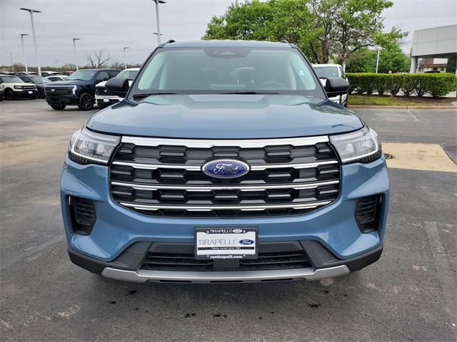 new 2025 Ford Explorer car, priced at $40,870