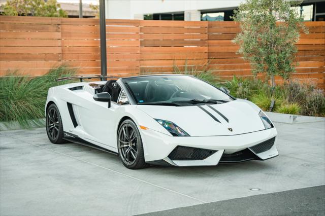 used 2013 Lamborghini Gallardo car, priced at $200,000