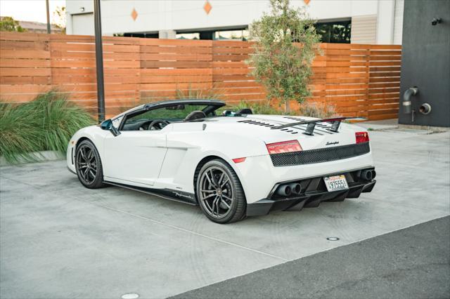 used 2013 Lamborghini Gallardo car, priced at $200,000