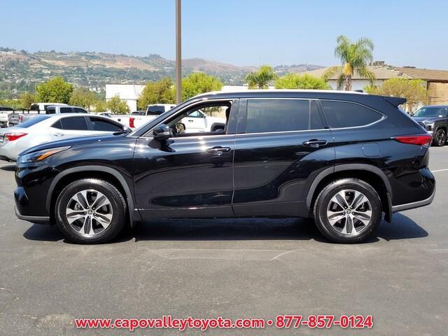 used 2022 Toyota Highlander car, priced at $33,792