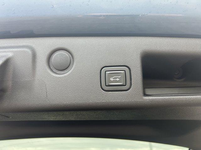 used 2021 Chevrolet Equinox car, priced at $20,395