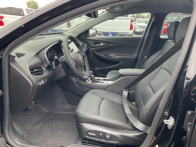 new 2025 Chevrolet Malibu car, priced at $32,520