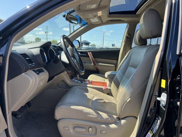 used 2010 Toyota Highlander car, priced at $11,995