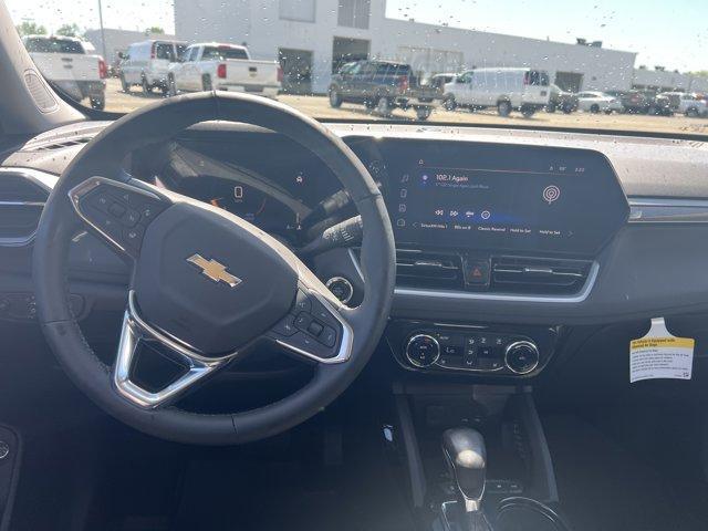 new 2025 Chevrolet TrailBlazer car, priced at $28,317