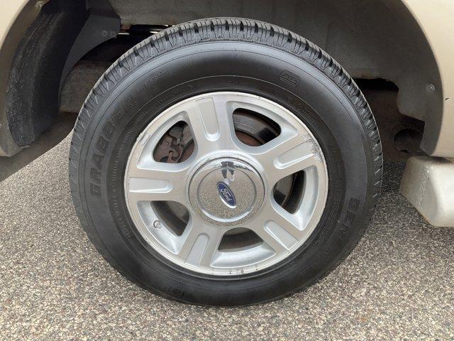 used 2004 Ford Expedition car, priced at $5,995