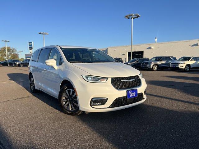 used 2022 Chrysler Pacifica Hybrid car, priced at $21,495