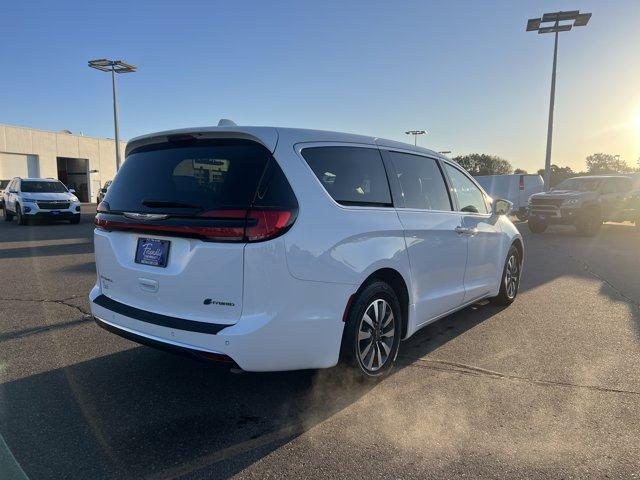 used 2022 Chrysler Pacifica Hybrid car, priced at $21,495