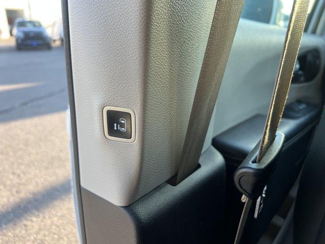 used 2022 Chrysler Pacifica Hybrid car, priced at $21,495