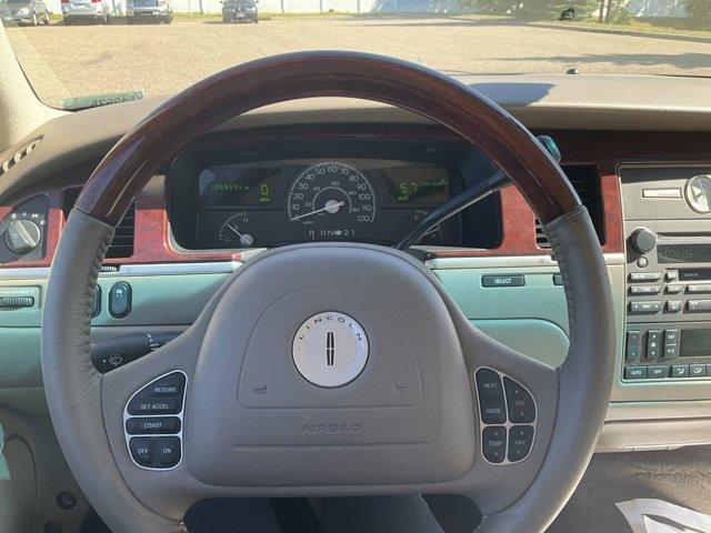 used 2003 Lincoln Town Car car, priced at $3,699