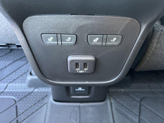 used 2023 Chevrolet Equinox car, priced at $28,980