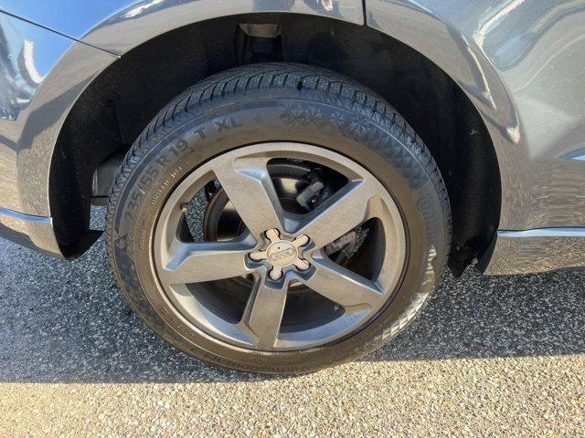 used 2011 Audi Q5 car, priced at $5,995