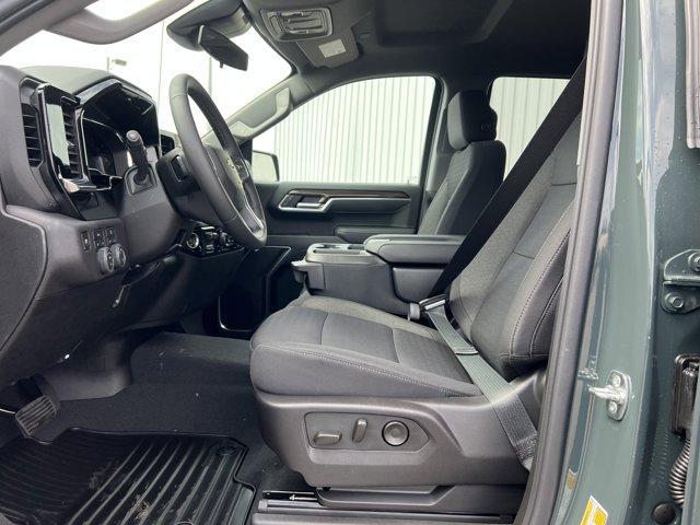 new 2025 Chevrolet Silverado 1500 car, priced at $45,990