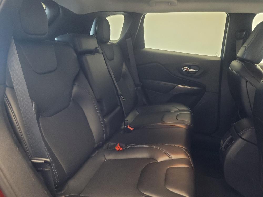 used 2020 Jeep Cherokee car, priced at $19,195