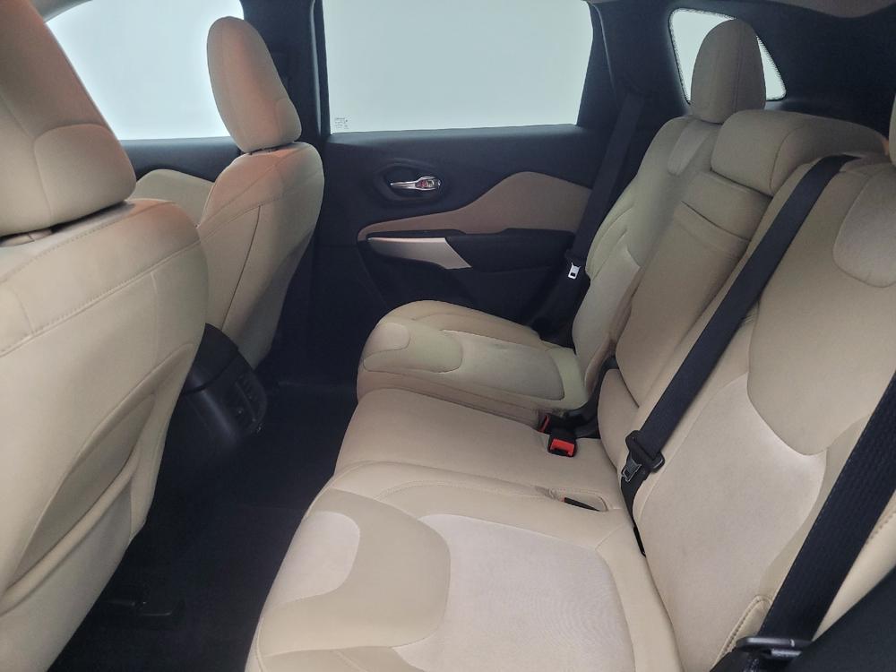 used 2018 Jeep Cherokee car, priced at $15,895