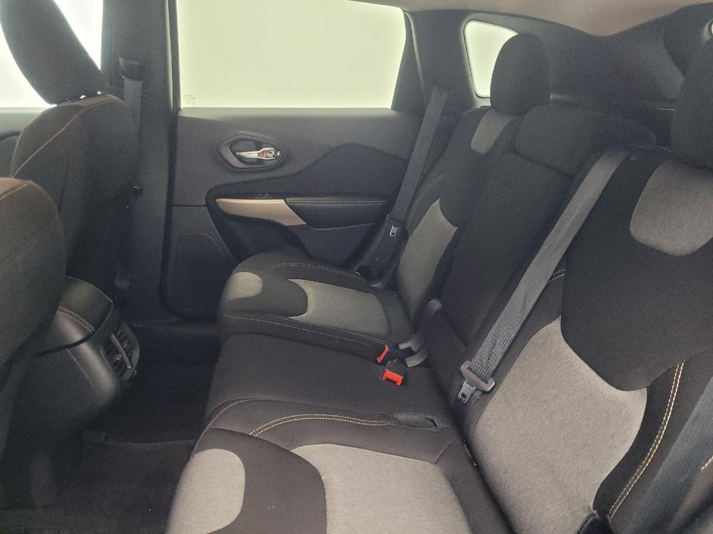 used 2018 Jeep Cherokee car, priced at $16,195