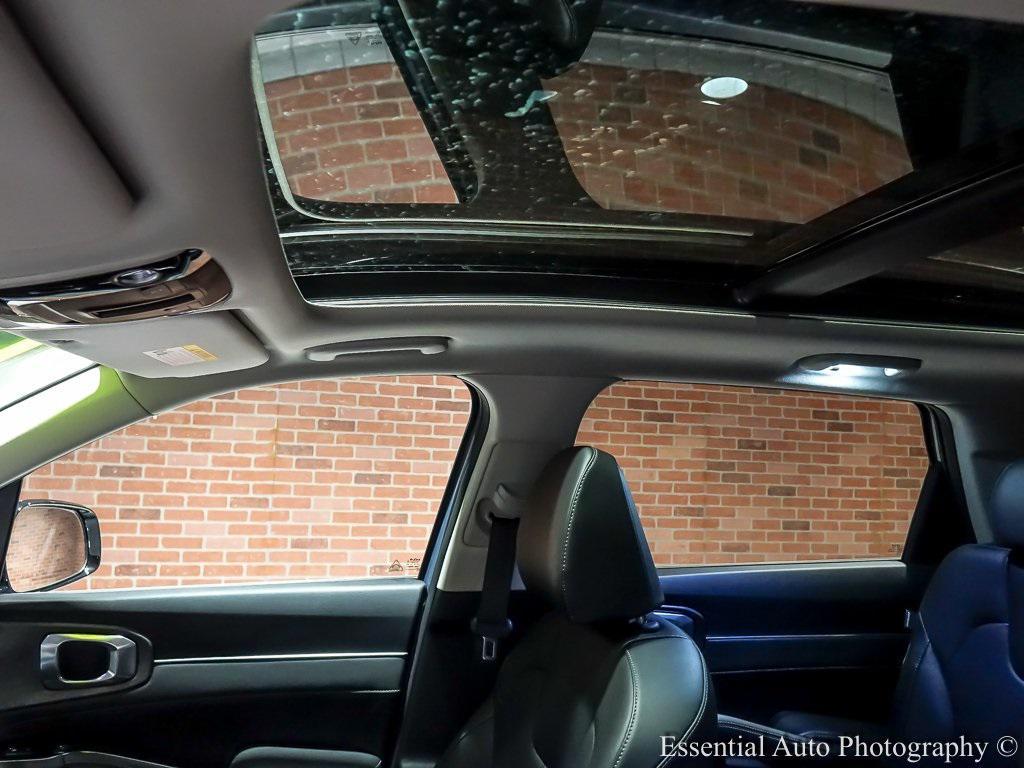 used 2025 Kia Sorento car, priced at $38,699