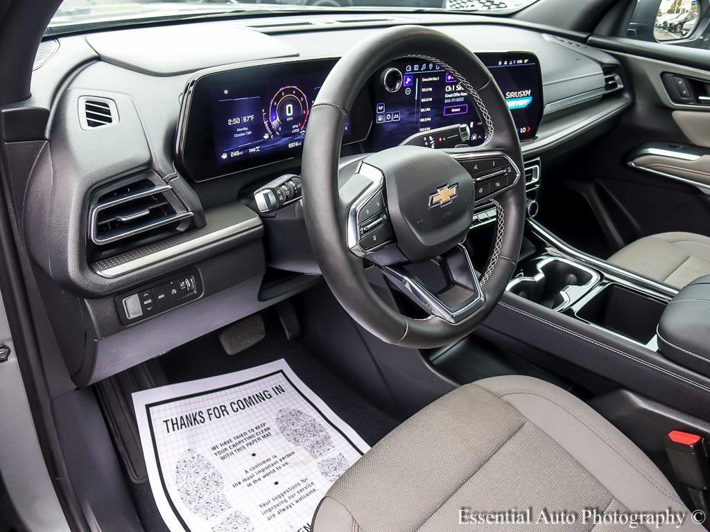 used 2025 Chevrolet Traverse car, priced at $40,198