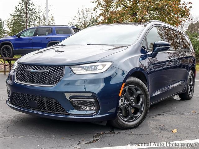 used 2021 Chrysler Pacifica Hybrid car, priced at $34,887