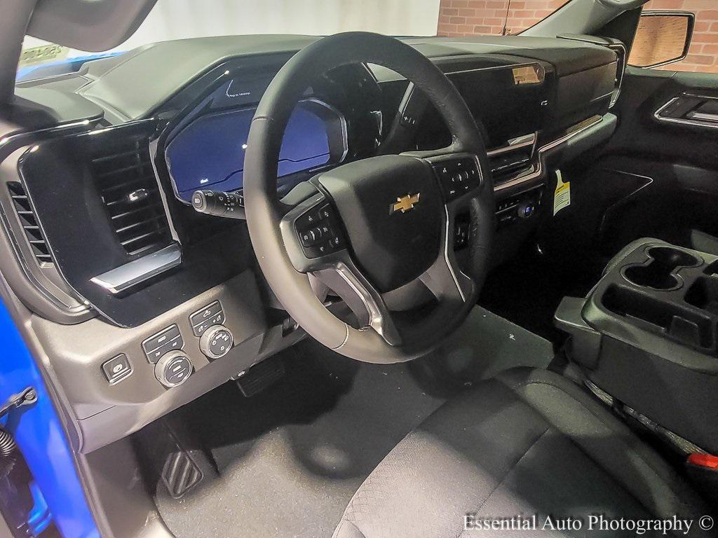 new 2025 Chevrolet Silverado 1500 car, priced at $46,637