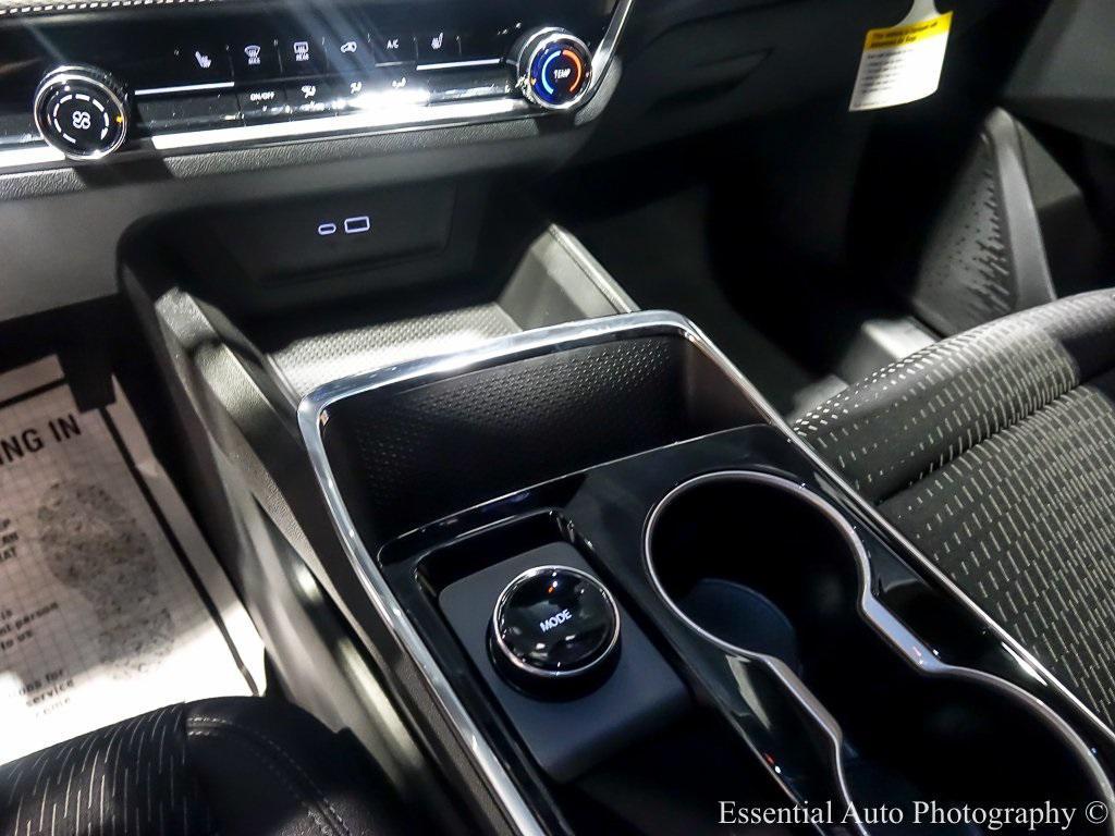 new 2026 Chevrolet Equinox car, priced at $30,290