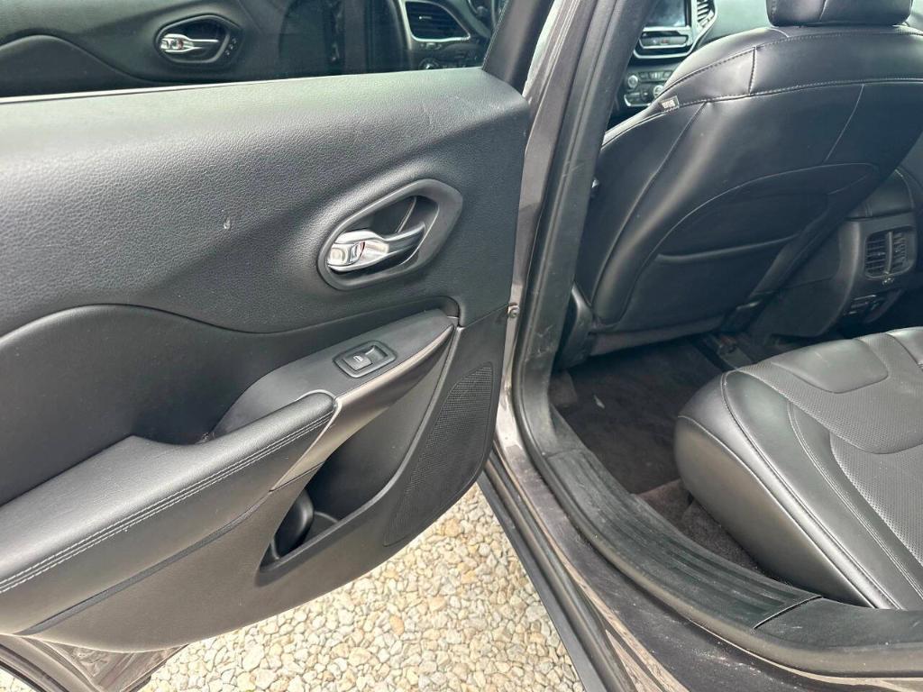 used 2019 Jeep Cherokee car, priced at $12,755