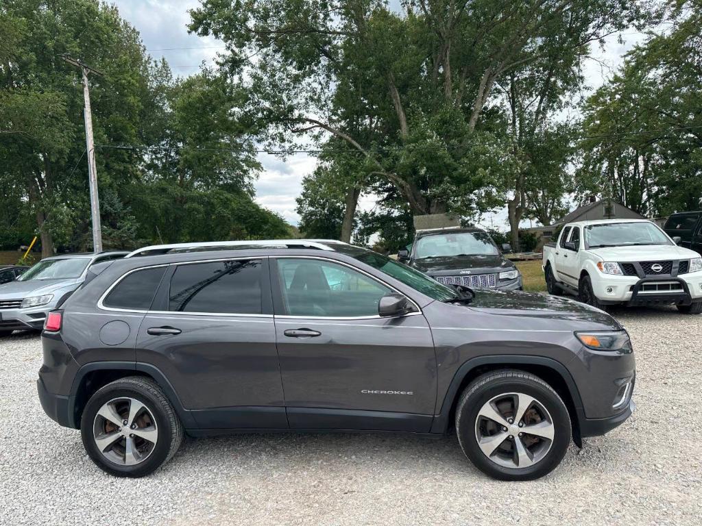 used 2019 Jeep Cherokee car, priced at $12,755