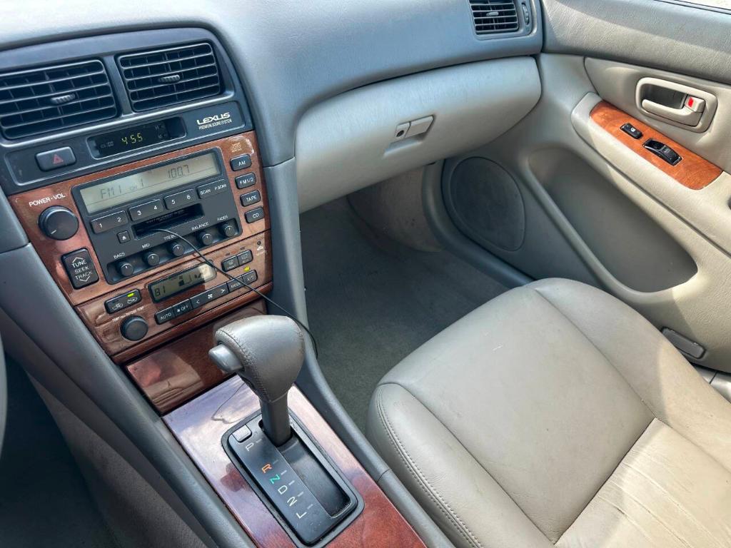 used 2001 Lexus ES 300 car, priced at $3,455