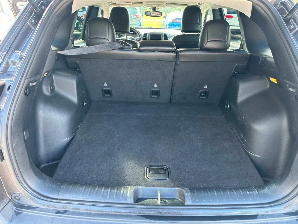 used 2020 Jeep Cherokee car, priced at $10,955