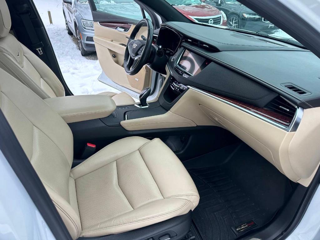 used 2018 Cadillac XT5 car, priced at $14,955