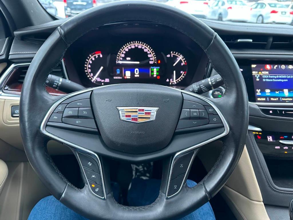 used 2018 Cadillac XT5 car, priced at $14,955