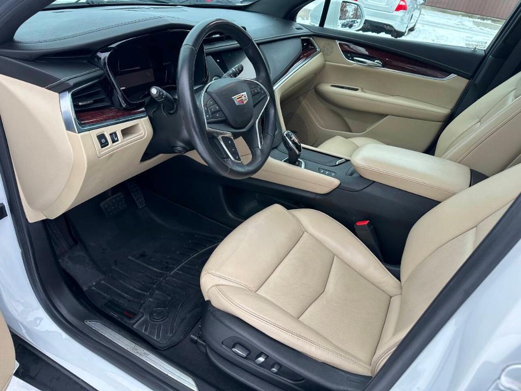 used 2018 Cadillac XT5 car, priced at $14,955