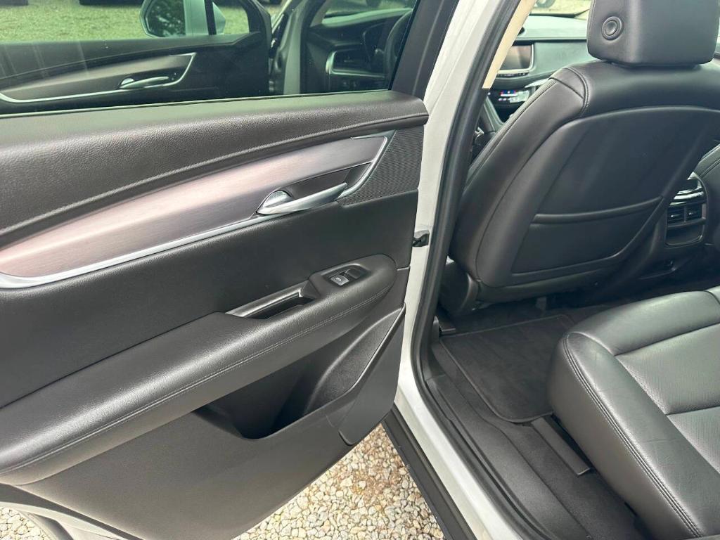 used 2017 Cadillac XT5 car, priced at $11,955