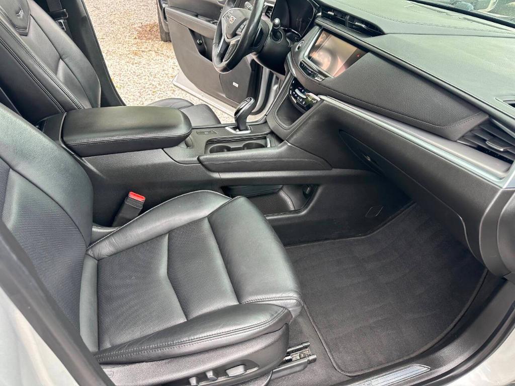 used 2017 Cadillac XT5 car, priced at $11,955