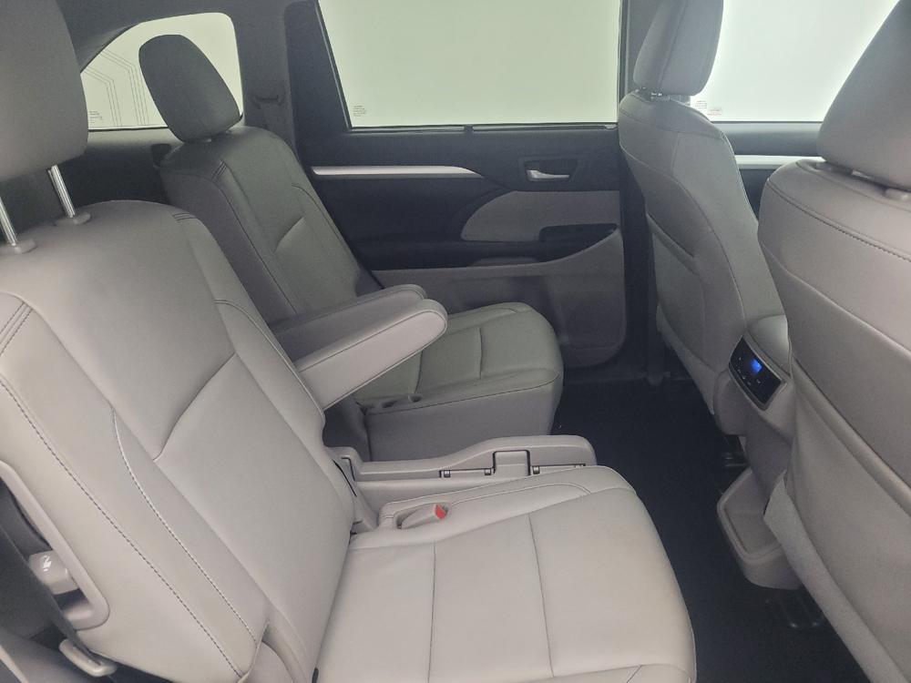 used 2017 Toyota Highlander car, priced at $23,695