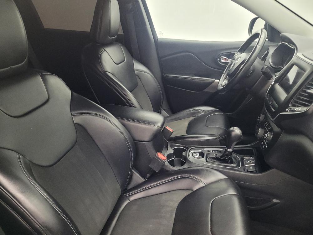 used 2019 Jeep Cherokee car, priced at $15,195