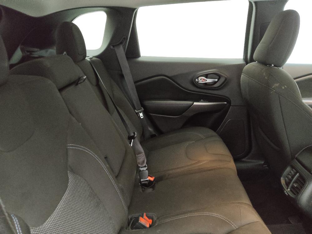 used 2020 Jeep Cherokee car, priced at $18,895