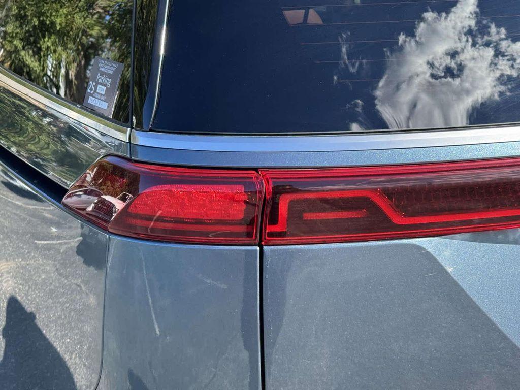 used 2023 Kia Carnival car, priced at $32,995