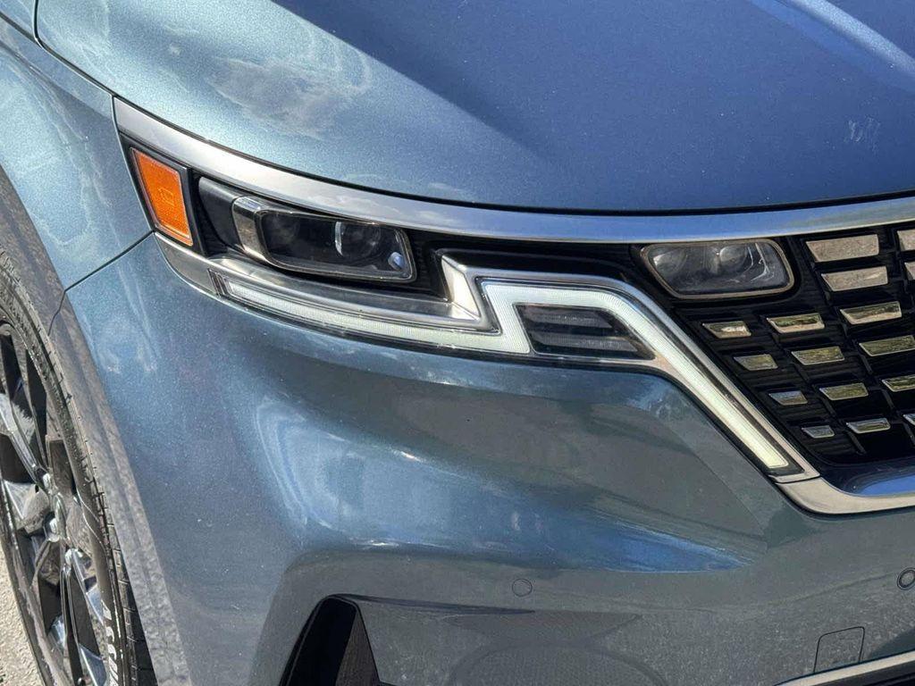 used 2023 Kia Carnival car, priced at $32,995