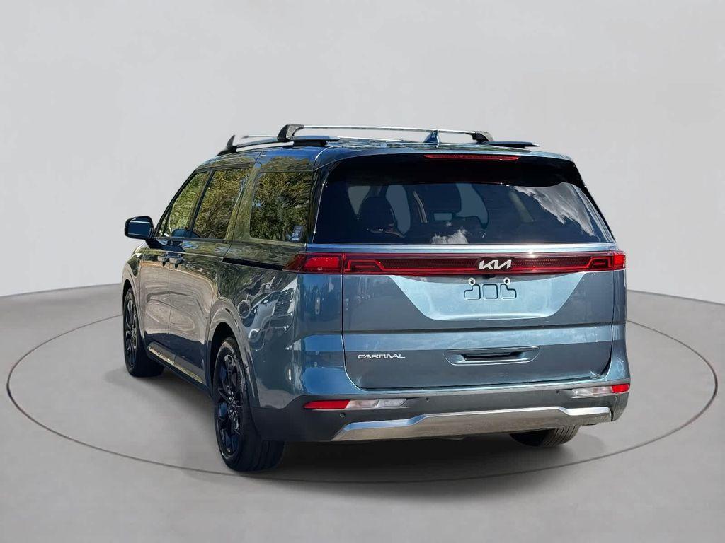used 2023 Kia Carnival car, priced at $32,995