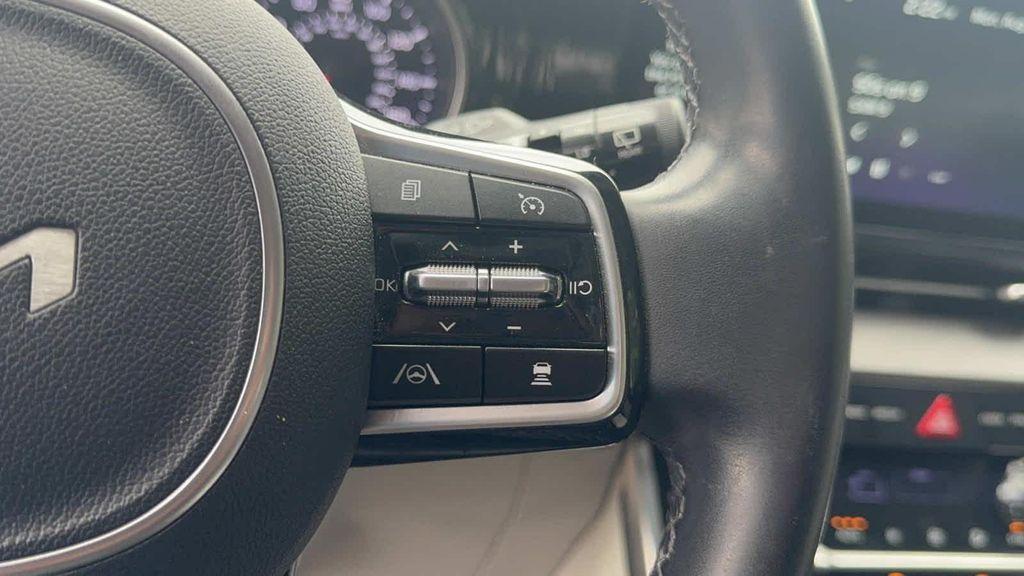 used 2022 Kia Carnival car, priced at $31,995