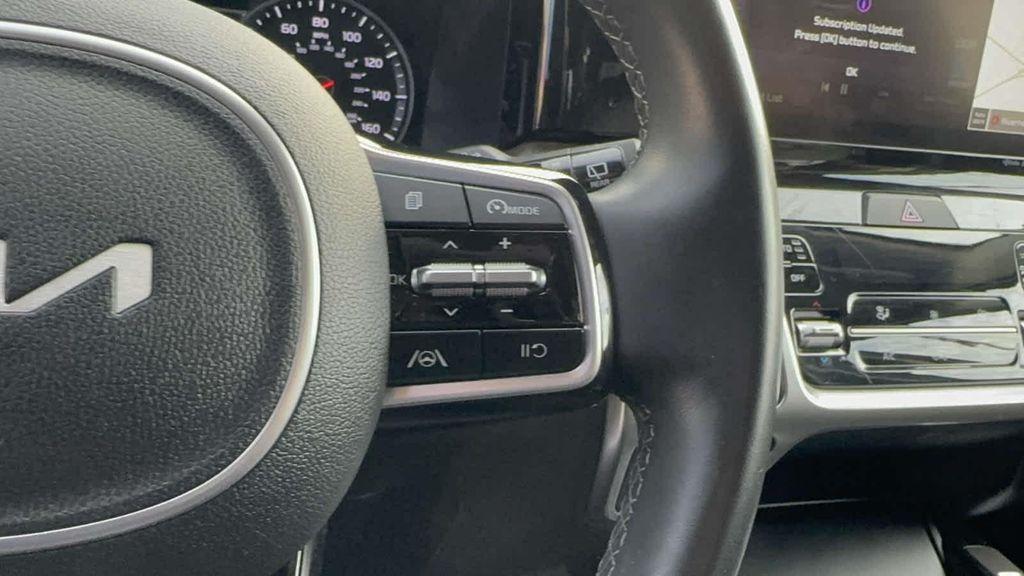 used 2022 Kia Sorento car, priced at $26,995