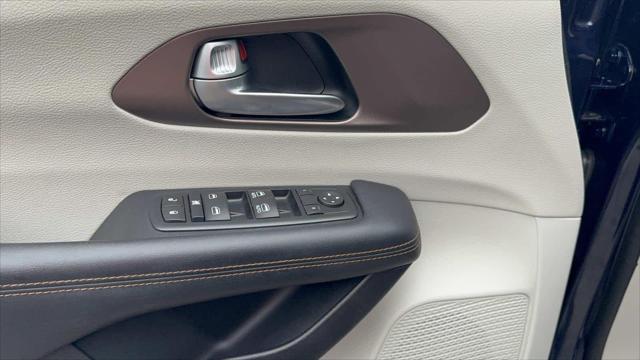 used 2017 Chrysler Pacifica car, priced at $10,495