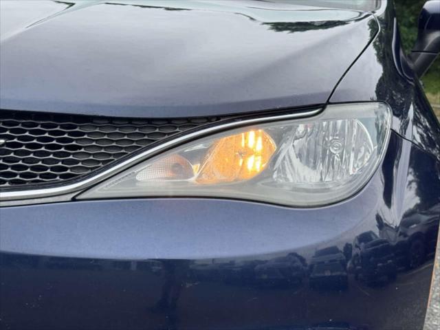 used 2017 Chrysler Pacifica car, priced at $10,495