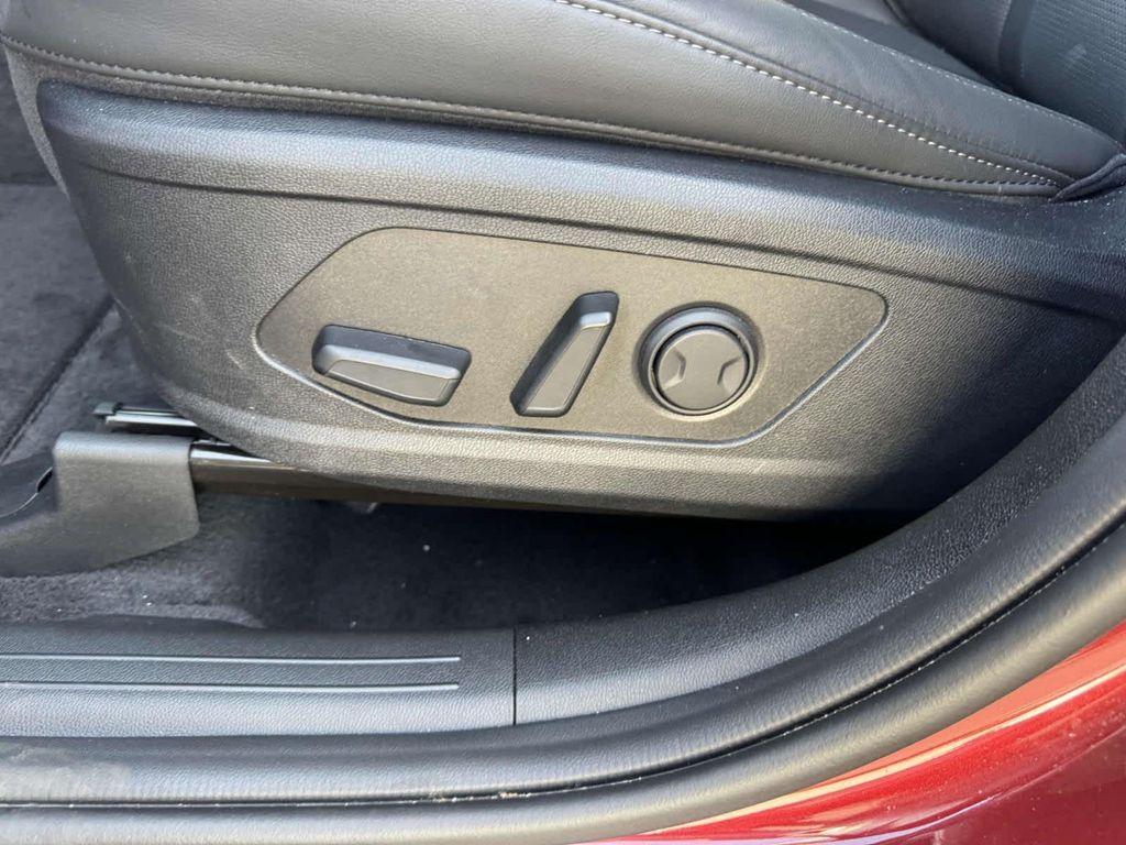 used 2025 Kia Sorento car, priced at $29,995