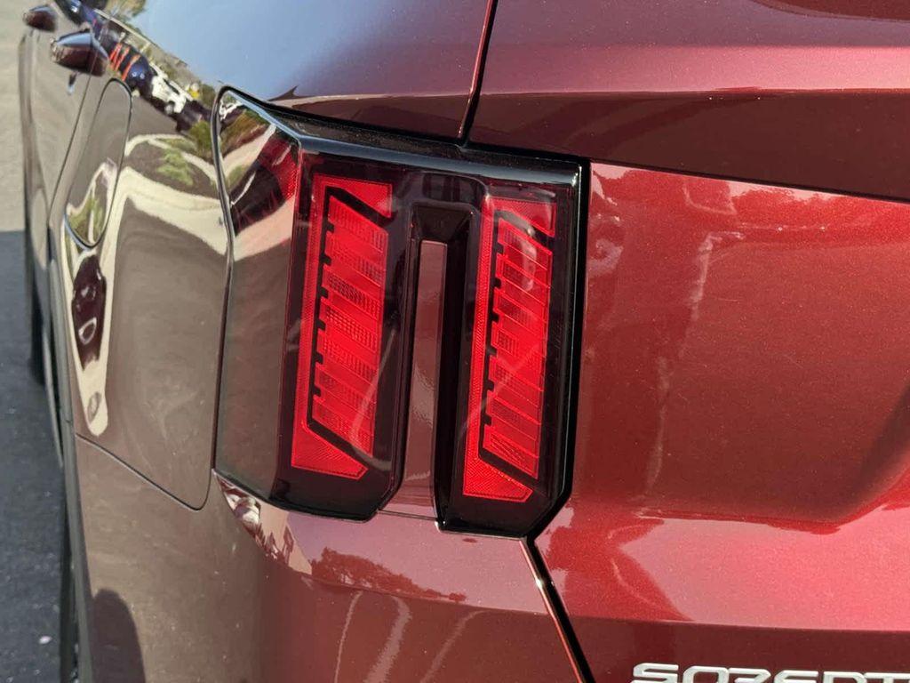 used 2025 Kia Sorento car, priced at $29,995