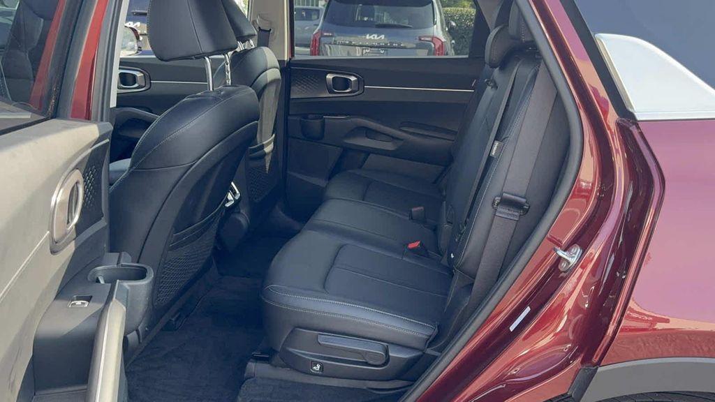 used 2025 Kia Sorento car, priced at $29,995