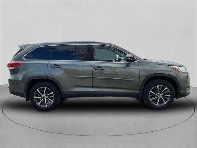 used 2019 Toyota Highlander car, priced at $19,995