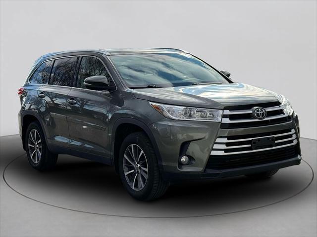 used 2019 Toyota Highlander car, priced at $19,995